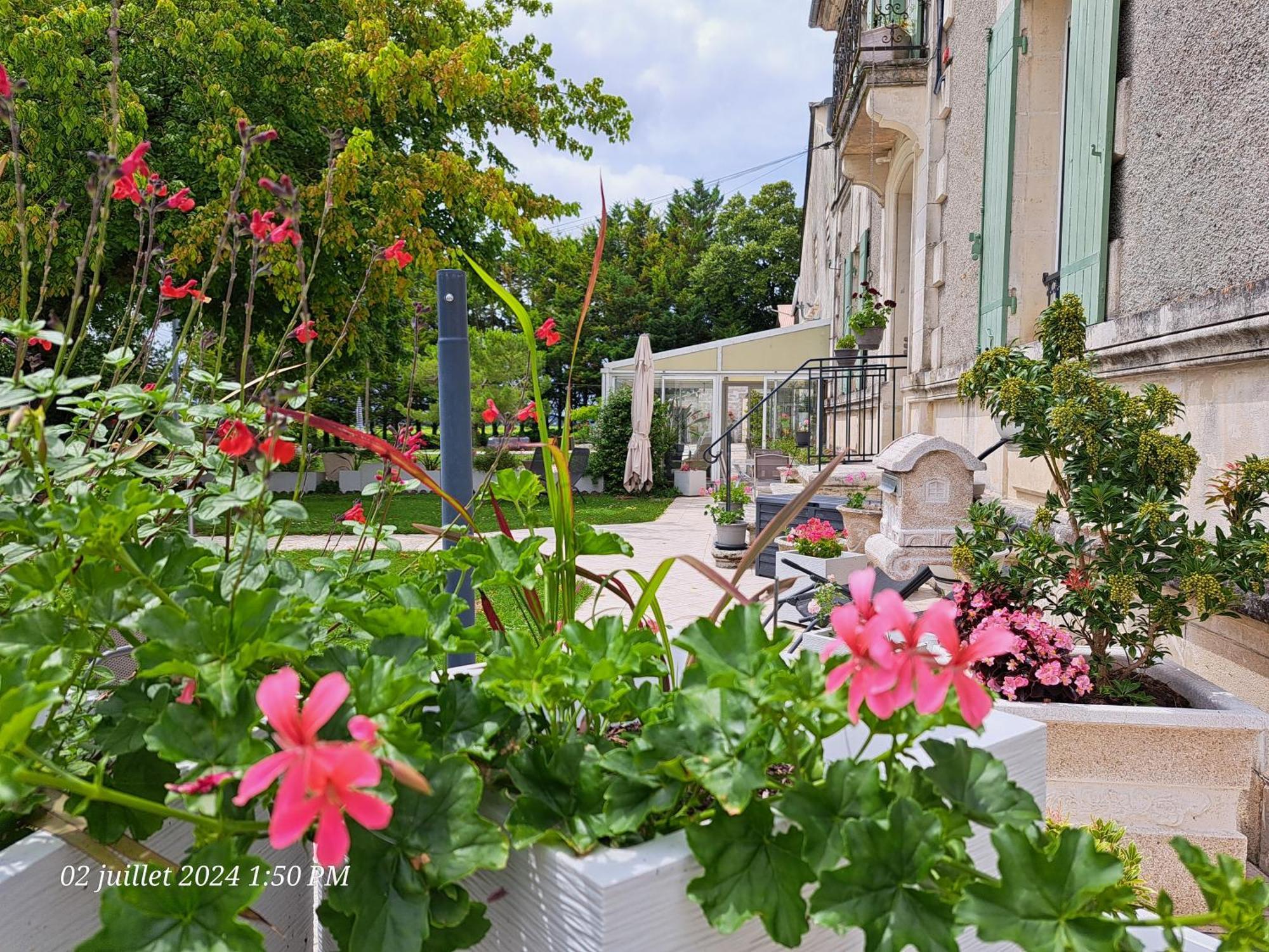 La Metairie Au Milieu Des Vignes Διαμέρισμα Réaux Εξωτερικό φωτογραφία